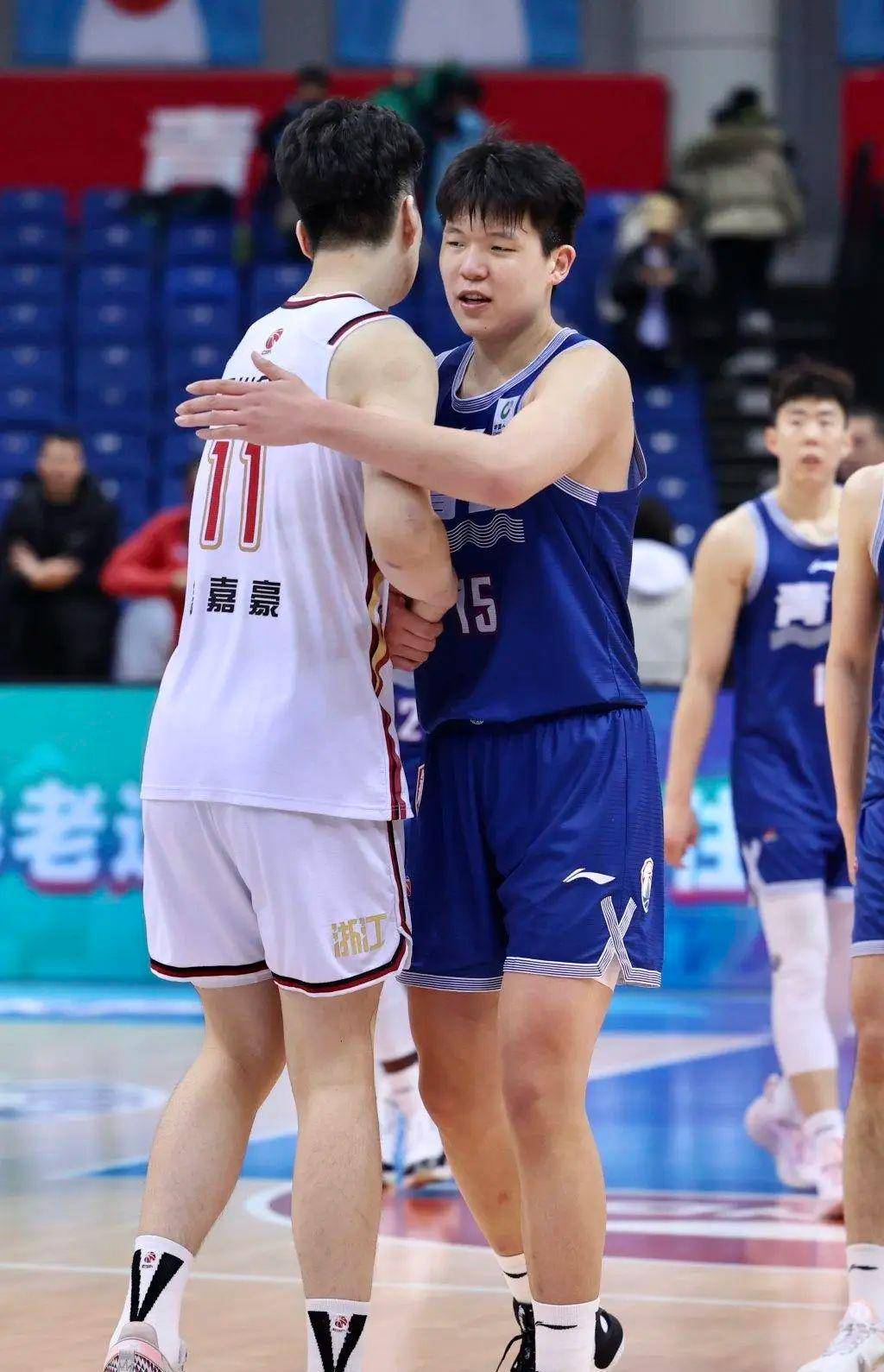 赛后毕尔巴鄂竞技备战CBA季后赛，内部沟通细节曝光，底气十足，团队化学反应显著的简单介绍