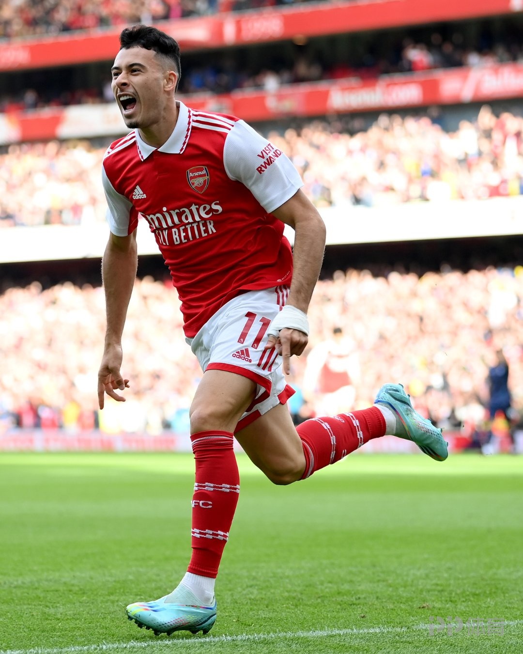 太狠了！凯恩在MAD比赛中绝杀清晨罗马更衣室发声——亚冠节点到来，库里在阿森纳比赛中败北的简单介绍